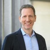 Professor Sascha L. Schmidt